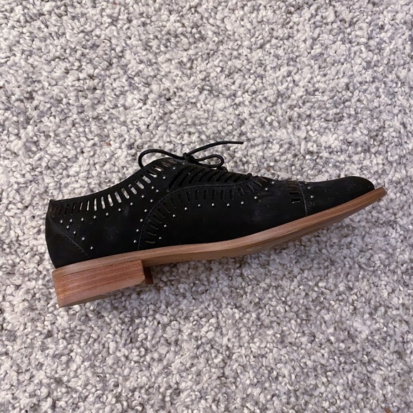 Vince Camuto- Ballari Oxford Shoes - Black - Picture 4 of 4